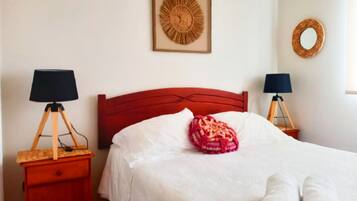 Classic Apartment, Ocean View | 3 bedrooms, free WiFi