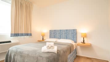 1 bedroom, free WiFi, bed sheets