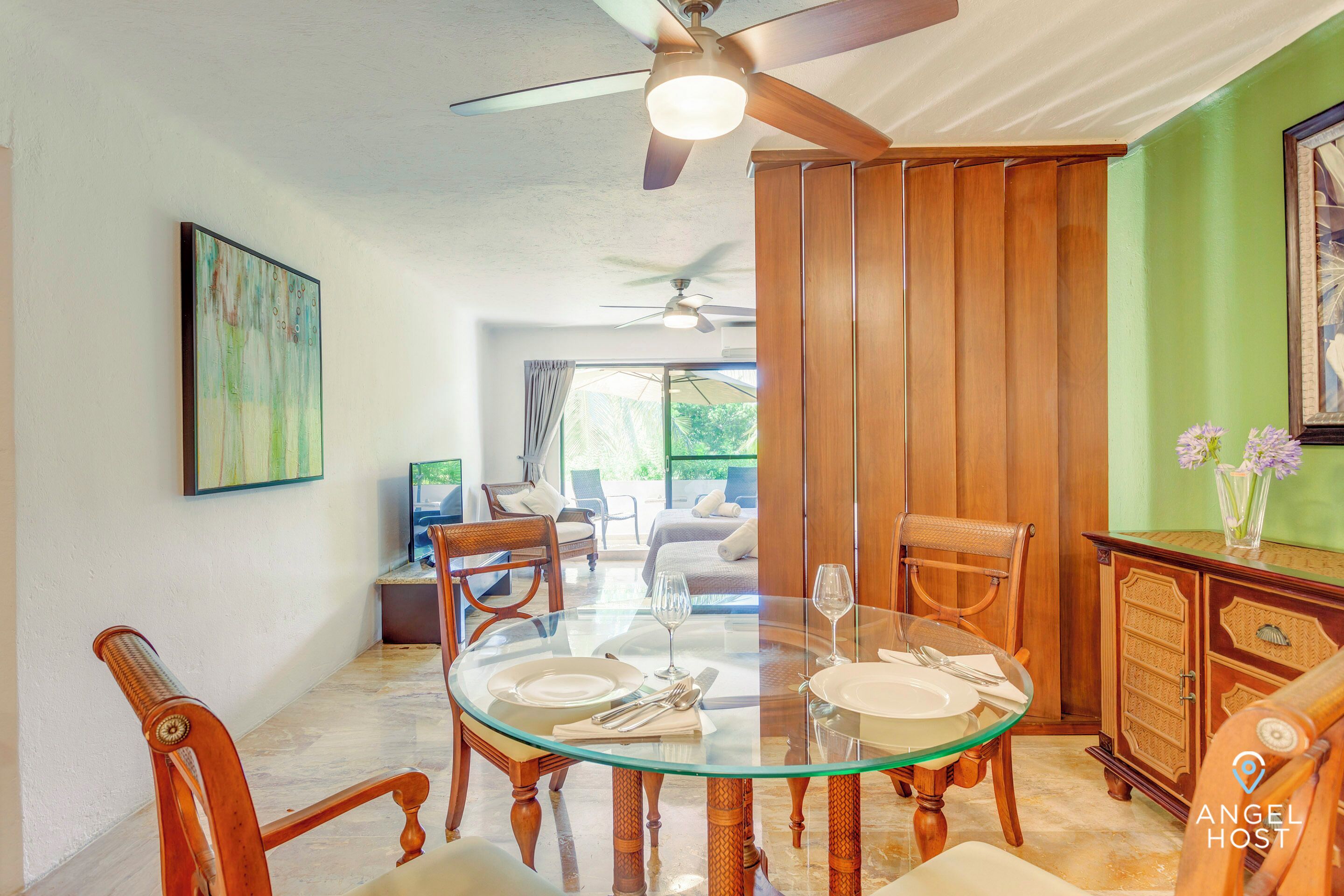 Estúdio, 2 camas de casal | Opções para refeição no quarto