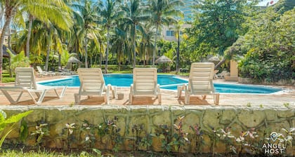 Deluxe Suites at Villas Tropical