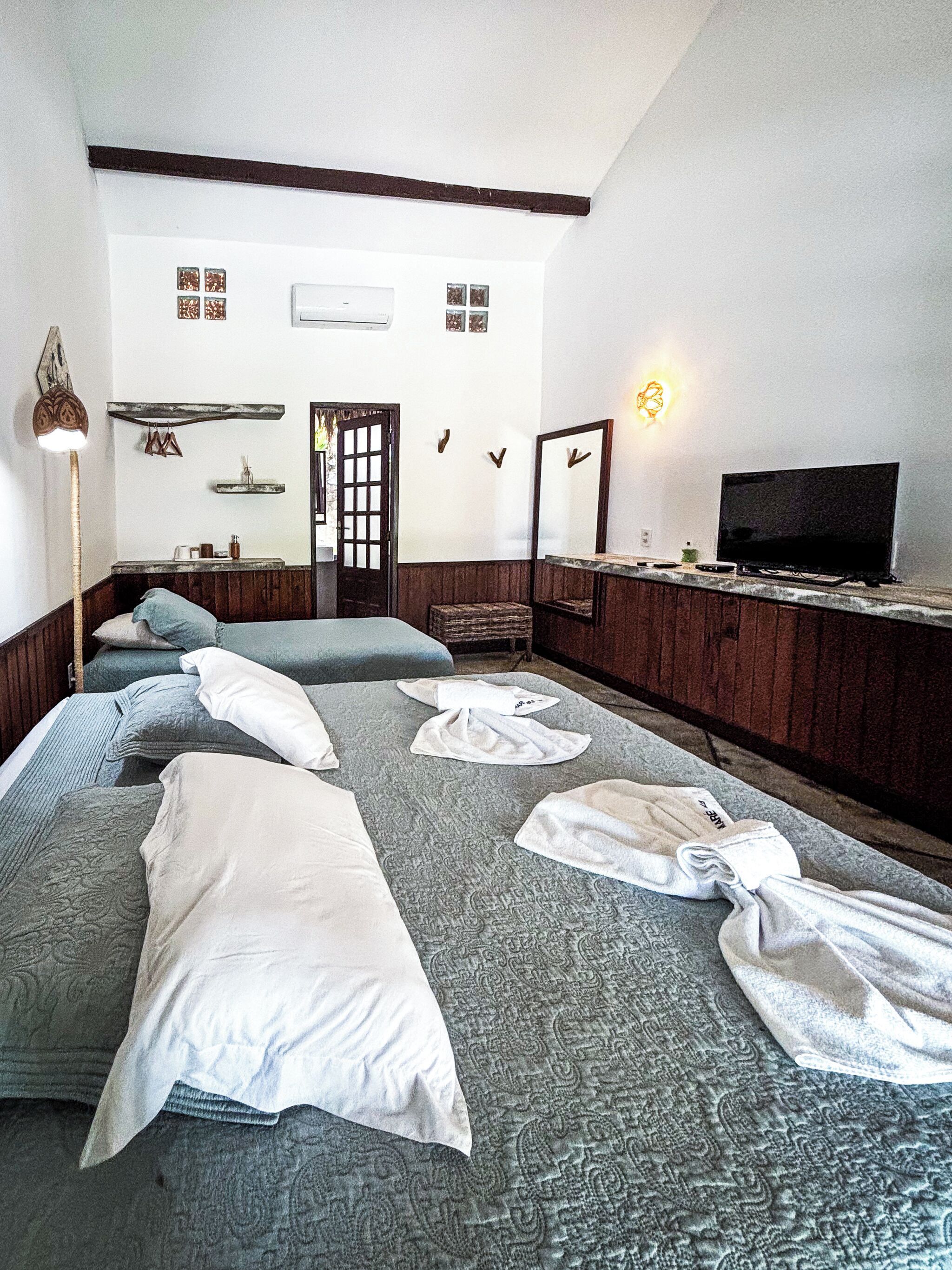 Room, 1 Bedroom, Accessible, Smoking | Room amenity