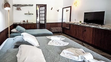 Room, 1 Bedroom, Accessible, Smoking | Room amenity