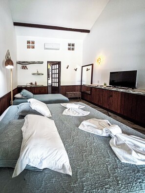 Room, 1 Bedroom, Accessible, Smoking | Room amenity - Room-spacious Suit Tarifa (Beberibe)