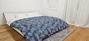 3 chambres, bureau, fer et planche à repasser, accès au Wi-Fi (inclus)
