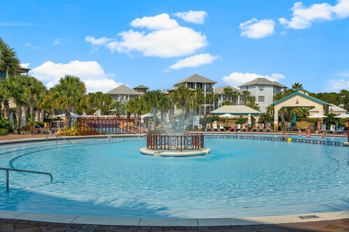Luxury 4BR ~ 3 King Suites ~ Resort Pool & Beach
