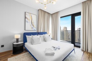 2 bedrooms, in-room safe, iron/ironing board, free WiFi