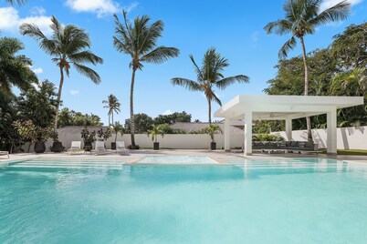 NEW! Ocean view 6-bedroom villa in Casa de Campo with pool, hot tub, & staff!