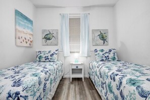 2 bedrooms, iron/ironing board, Internet