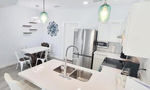 Condo, Multiple Beds, Kitchen, Garden View (Villas de Laguna 3) | Private kitchen