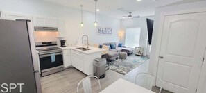 Apartment, Mehrere Betten, Küche, Gartenblick (Villas de Laguna 3) | Innenbereich
