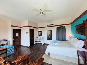 Studio Deluxe, balcon | Coffre-fort, fer et planche à repasser, accès au Wi-Fi (inclus)