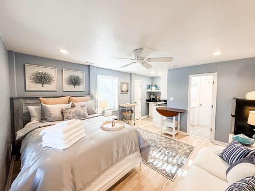 4x4 Corolla, Waterfront, Dock, Wild Horses, Kayak