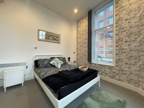 Comfort Apartment - Stylish City Center 2 BR Retreat (Sheffield)