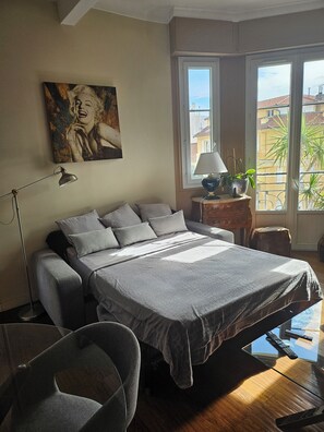 1 bedroom, iron/ironing board, WiFi, bed sheets - Large 2-room apartment Riquier near port (Nice)