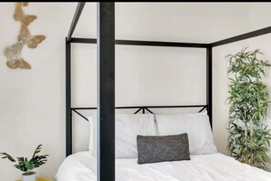 5 habitaciones, tabla de planchar con plancha y wifi gratis