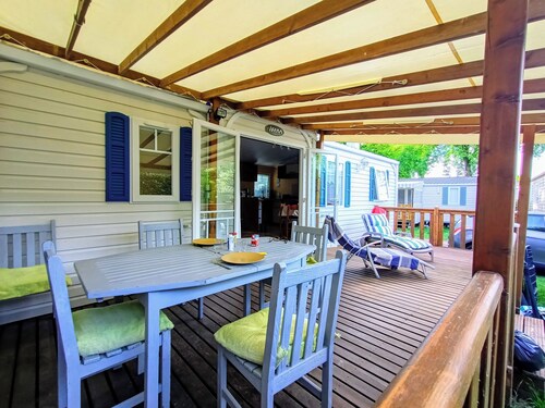 FULLY EQUIPPED MOBIL HOME with large 30 M2 terrace and small garden.