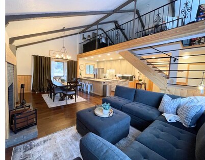 Cozy Mountain Retreat in Pine Valley, UT w/ decks, game room + mountain views