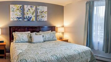 2 slaapkamers, een strijkplank/strijkijzer, reisbedje, wifi