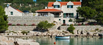 Luxury 4BR Seafront Villa with Heated Pool