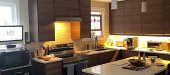 Spacious and Tasteful Bungalow