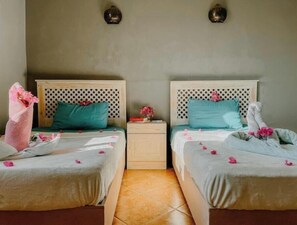 1 bedroom, iron/ironing board, WiFi, bed sheets - Eel Garden Villas - mountain view beach side apt. (Dahab)