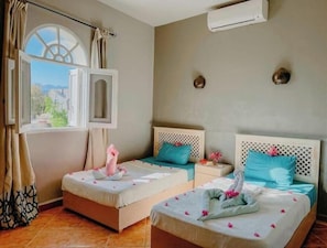 1 bedroom, iron/ironing board, WiFi, bed sheets - Eel Garden Villas - mountain view beach side apt. (Dahab)