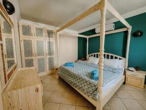 1 quarto, ferros/tábuas de passar roupa