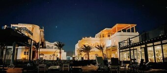 Eel Garden Villas - middle studio by the beach