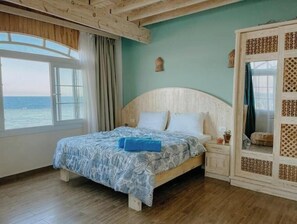 Iron/ironing board, WiFi