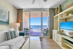 Living area - Aqua Resort 1207 (Panama City Beach)