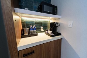 Junior-suite - 1 kingsize-seng | Strygejern/strygebræt