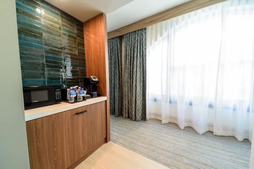 Room, 2 Queen Beds, Accessible (Mobility & Hearing, Roll-in Shower) | Iron/ironing board