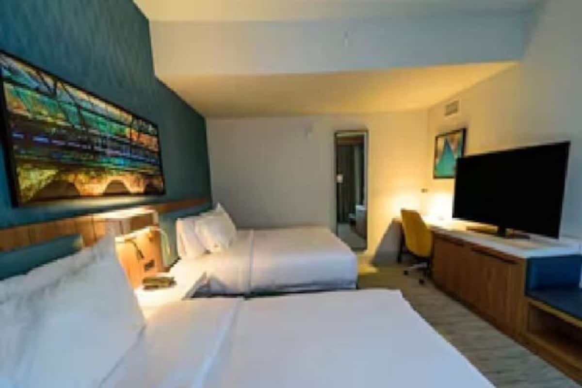 Fer et planche Ă repasser