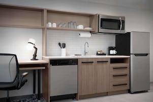 Suite, 1 Bedroom | Private kitchen | Coffee/tea maker