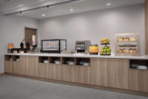 Free daily buffet breakfast - Home2 Suites By Hilton Lakeland North I-4 (Lakeland)