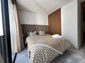 1 bedroom, iron/ironing board, WiFi, bed sheets - Modern, central studio with gym and parking Breton farmhouse (Casablanca)