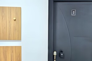 Basic Suite | Interior