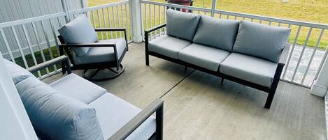 Smart TV, video games, DVD player