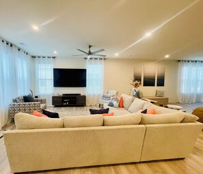 Smart TV, videojuegos y reproductor de DVD 