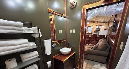 Cozy cabin near the beautiful crystal mines of Mount Ida and Lake Ouachita