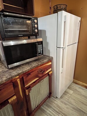 Microwave, oven, stovetop - Cozy cabin near the beautiful crystal mines of Mount Ida and Lake Ouachita (Mount Ida)