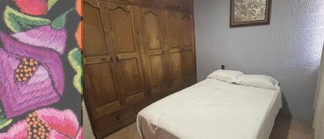 2 chambres, fer et planche à repasser, Wi-Fi, draps fournis