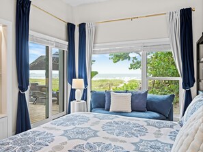 4 bedrooms, desk, travel crib, WiFi