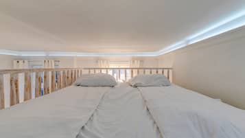 Comfort Apartment | 2 bedrooms, iron/ironing board, free WiFi