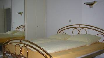 2 sovrum, strykjÀrn/strykbrÀda, wi-fi och sÀngklÀder