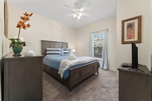 3 habitaciones, tabla de planchar con plancha, wifi y ropa de cama 