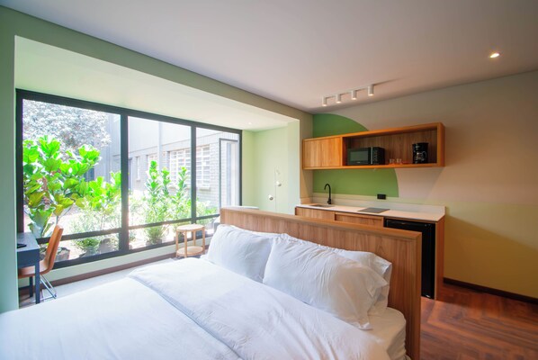 Deluxe Apartment, Garden View | 1 bedroom, free WiFi - BloomHouse Parkway (Bogotá)