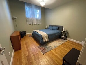 2 dormitorios, tabla de planchar con plancha, wifi y ropa de cama