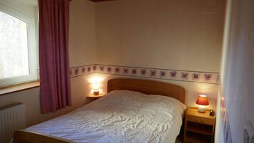 4 makuuhuonetta, silitysrauta/-lauta, Wi-Fi