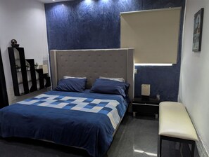 1 bedroom, desk, iron/ironing board, free WiFi